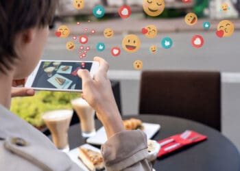 เวลาลงโพสต์ Facebook คนกดไลก์เยอะ