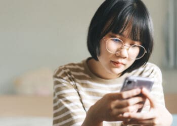 เคล็ดลับการเขียนแคปชั่นนอนดึกให้โดนใจ