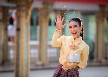 ไอเดียเขียนแคปชั่นสงกรานต์ปัง ๆ